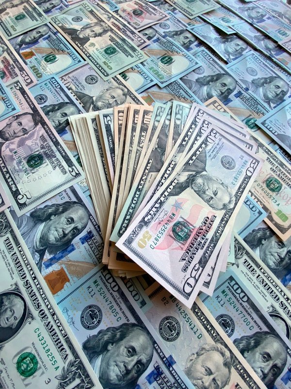 Investissez dans votre futur : astuces pour la finance personnelle